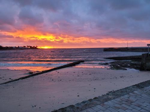 Larmor-Plage Apartment | À deux Pieds de l'océan !