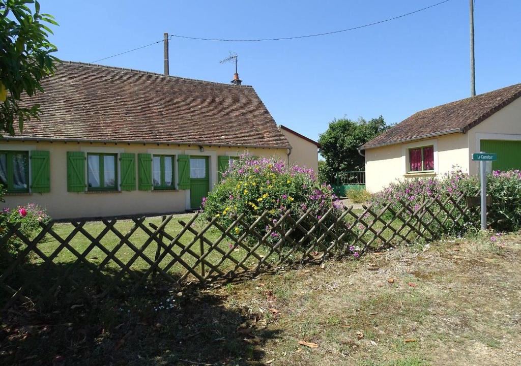 Conge-sur-Orne House | Évasion rustique avec cheminée et vélos, proche du Mans - FR-1-410-166