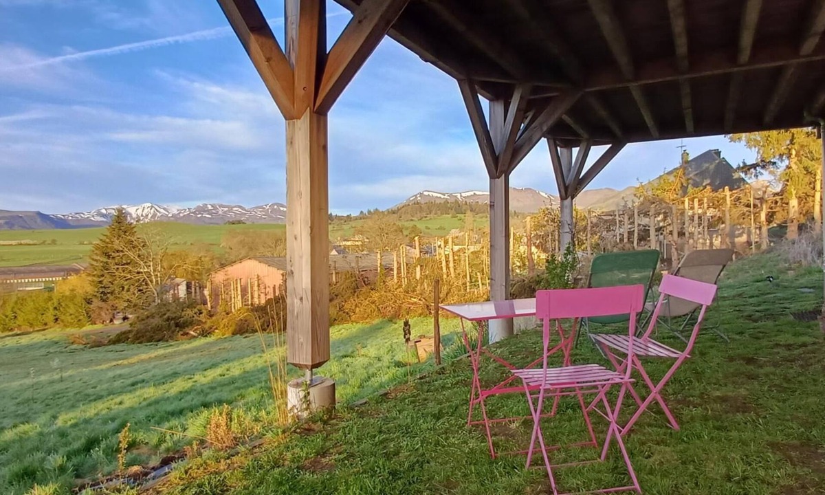 Murol House | Ô coeur des Volcans - MUROL