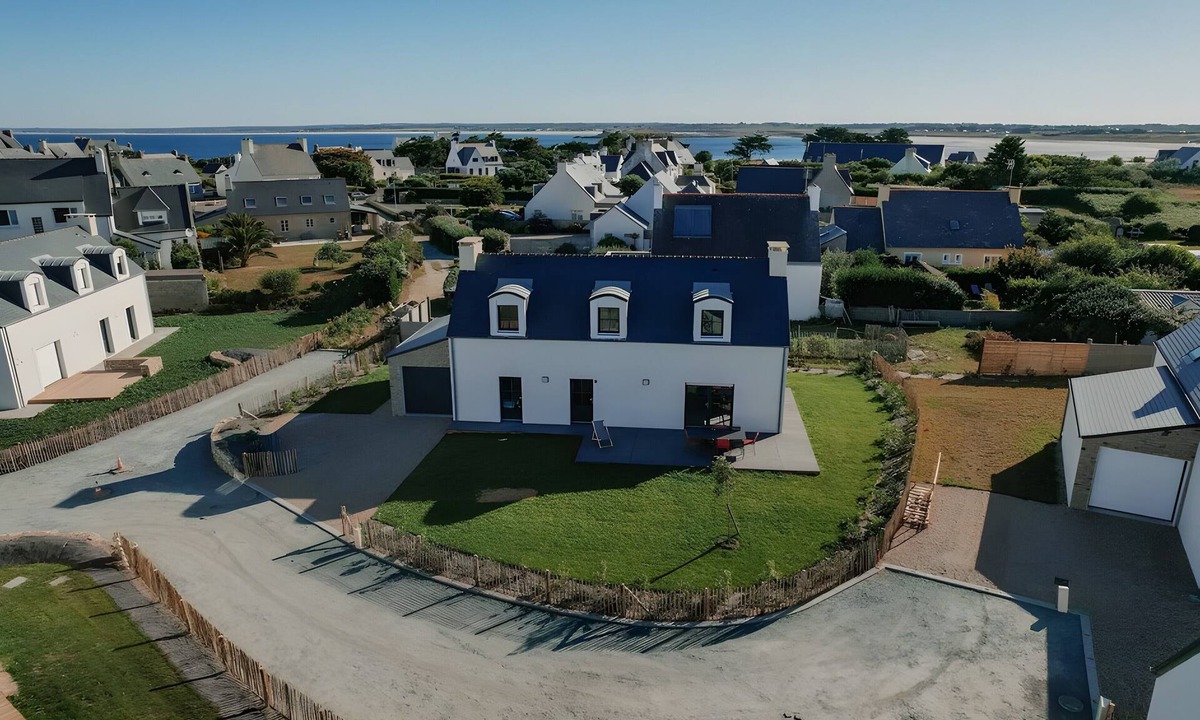 Saint-Guenole House | Ô Vagues de la Torche – Sauna – 300m from Pors Carn Beach – 4 Bedrooms