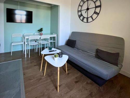 Saint-Quentin Apartment | ꨄ SQ Appartement - 2 Chambres - Proche Gare - Wi-Fi