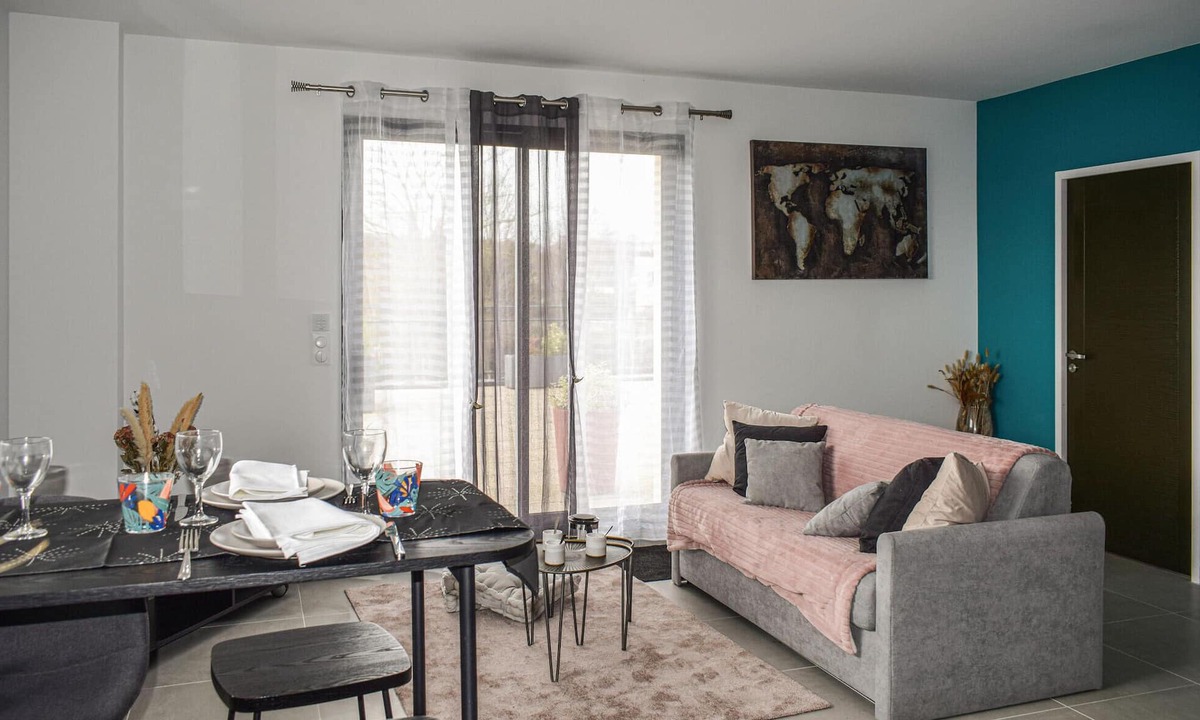 Lantic Apartment | 1 bedroom awesome apartment in Lantic
