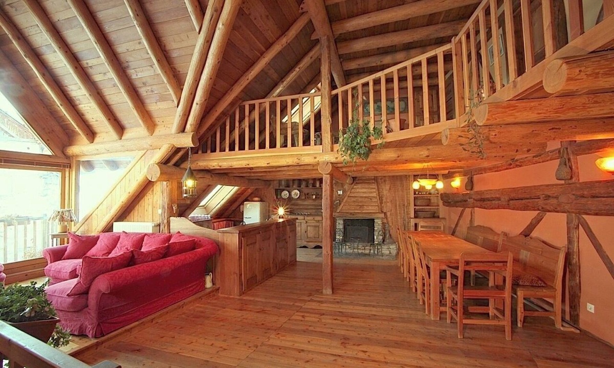 Cervieres Ski Chalet | 10-room chalet, Jacuzzi, sauna, Hammam. Ideal location for mountain activities.