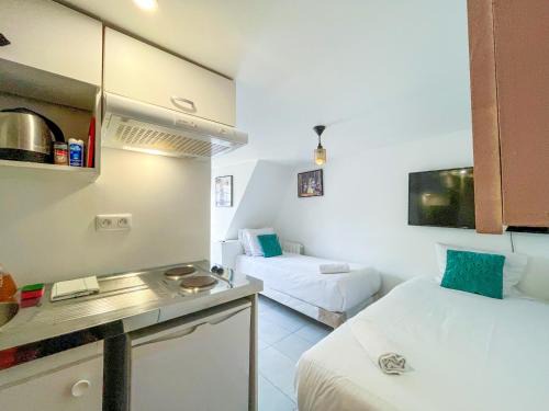 Quartier de la Porte-Saint-Denis Apartment | 144 - Urban Charming Studio in Paris