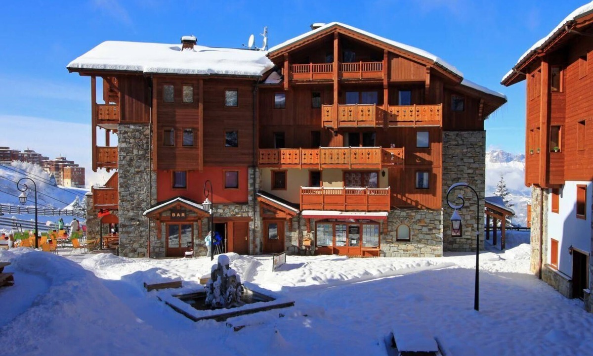Prapoutel Apartment | 150m from resort center, terrace, balcony, parking, ski locker, 60m², Les 7 Laux