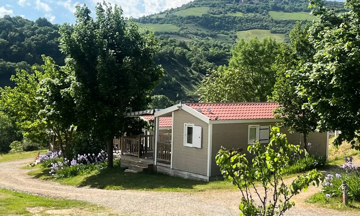 Val Saint Georges Ski Chalet | 2-bedroom chalet 30m² sleeps 5