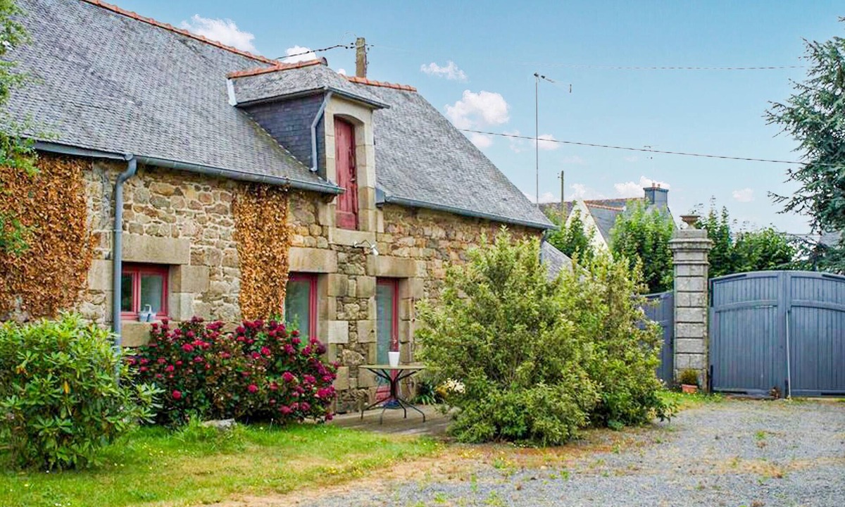 Pommerit-le-Vicomte House | 2 bedroom cozy home in Pommerit-le-Vicomte