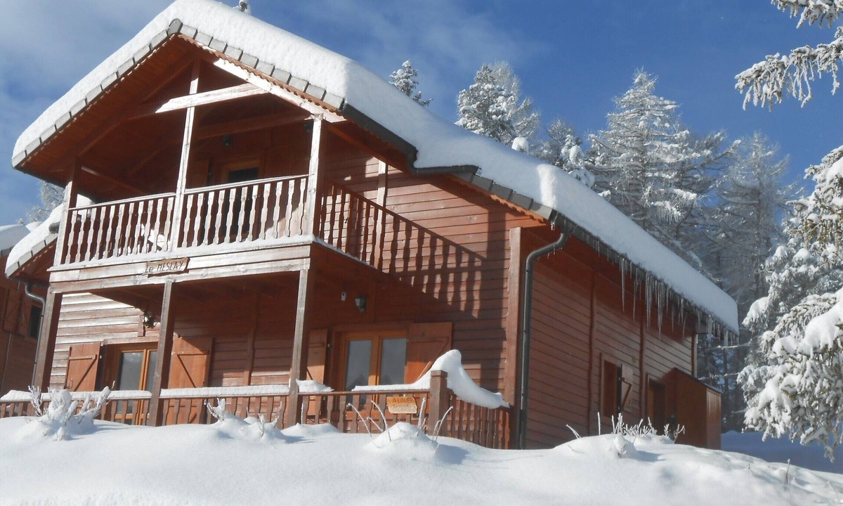 Saint-Etienne-en-Devoluy Ski Chalet | 2-STAR CHALET, 3 Diamonds, Sleeps 10, 120 m², Wi-Fi, Sauna, Netflix, Recommended/Previously Rented