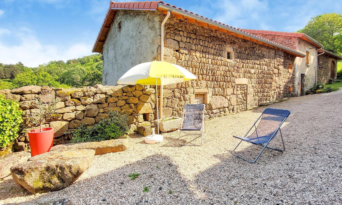 Essertines-en-Chatelneuf House | 3 bedroom amazing home in Essertines-en-Châtelne