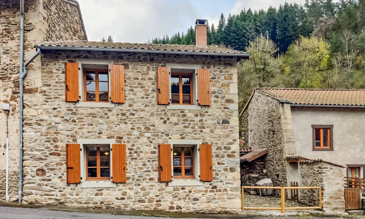 Saint-Vert House | 3 bedroom awesome home in Saint-Vert