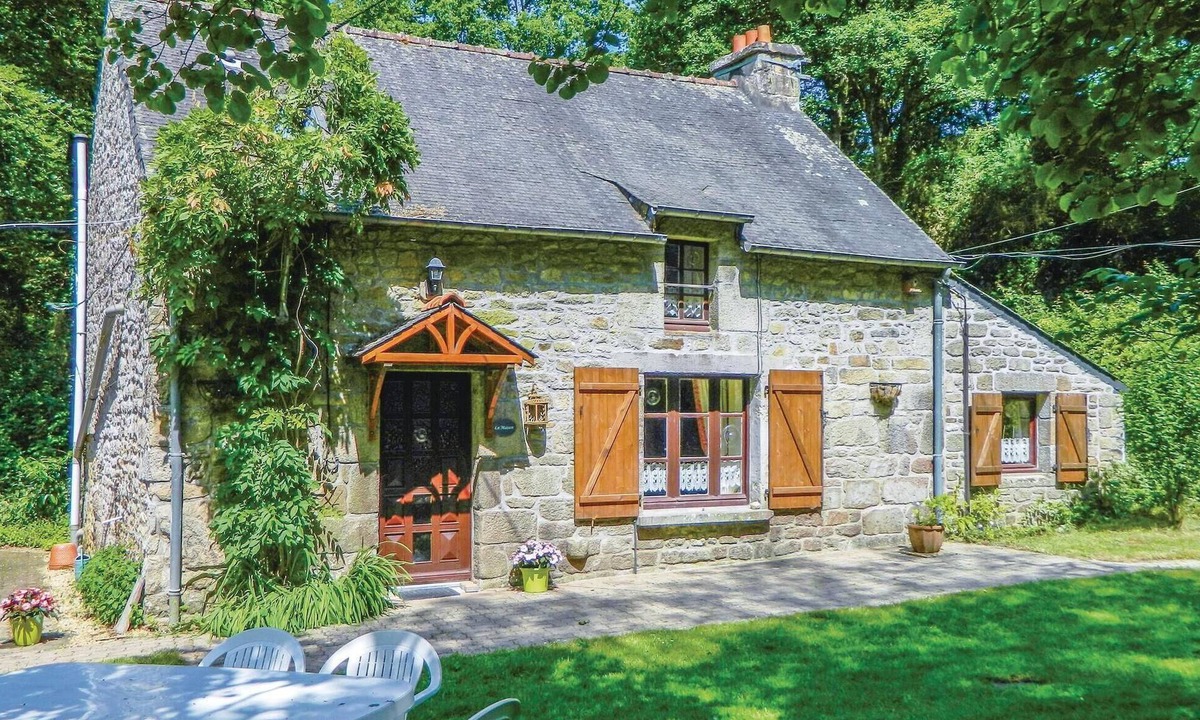 Guern House | 3 bedroom beautiful home in Guern