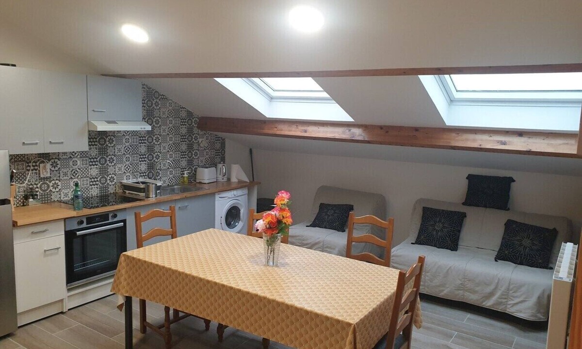Le Blanc-Mesnil Apartment | 3 Bedroom unit in front of Le Bourget airport