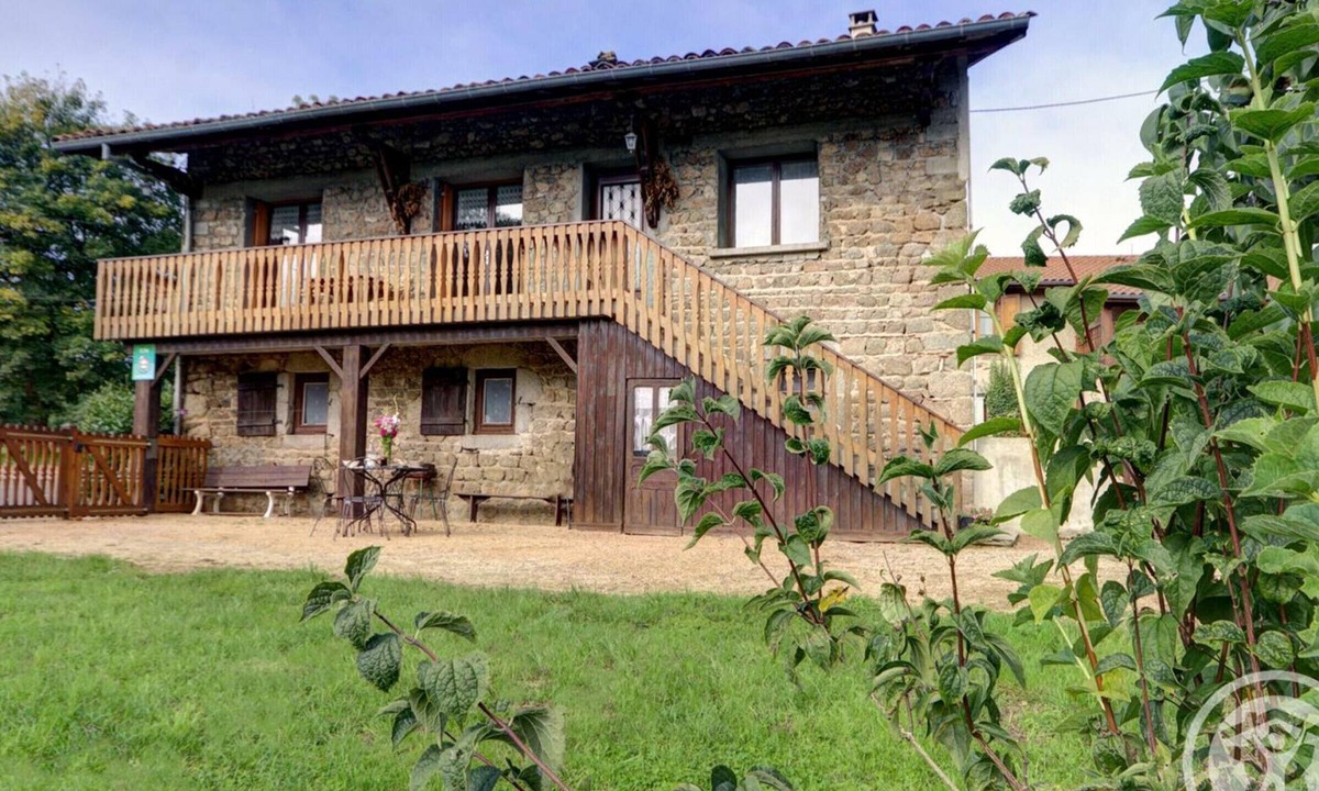 Les Salles Cottage | 3-ear cottage, 2 bedrooms, terrace and Wi-Fi