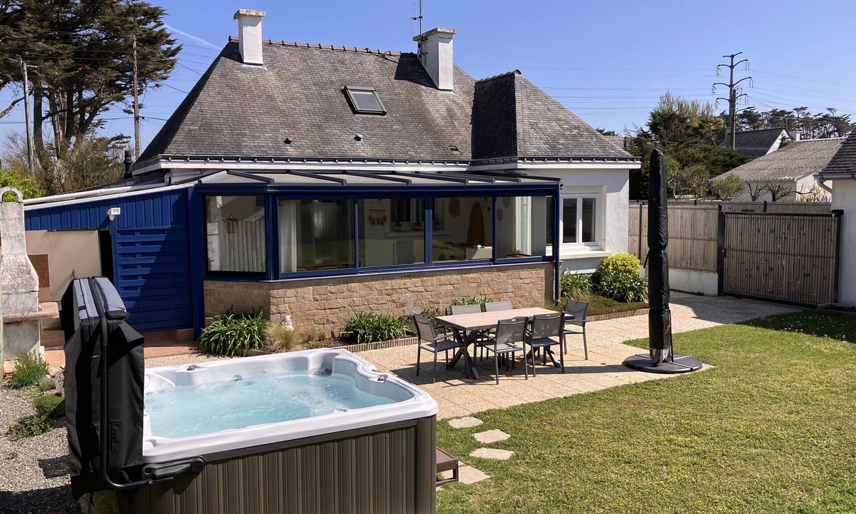 Saint-Pierre-Quiberon Ski Chalet | 3* house with jacuzzi in Penthièvre, near beaches