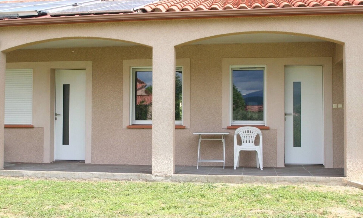 Los Masos Apartment | 4* air-conditioned gîte with direct view of Canigou, VTC and cab on site, EV charger