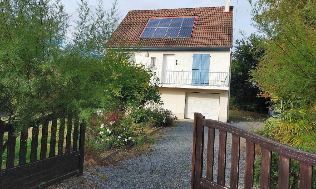 Le Molay-Littry House | 4-room house with large garden in village 15 km from Arromanche