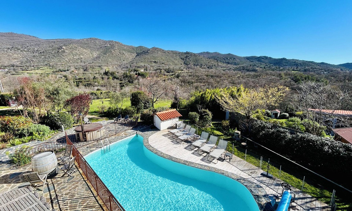 Mosset Villa | 4* villa big private heated pool, deluxe hottub, natural setting, zircon