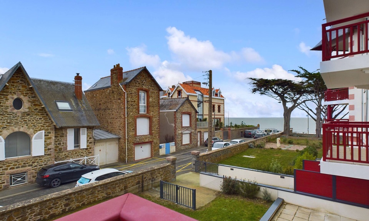 Pleneuf-Val-Andre Apartment | 45m from the beach - Sea view - Flat for 4