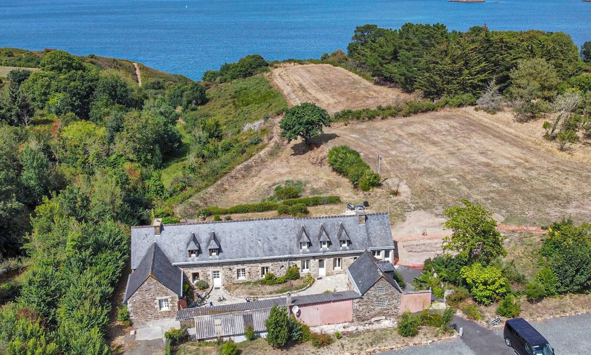 Plouezec House | 6 bedroom awesome home in Plouézec