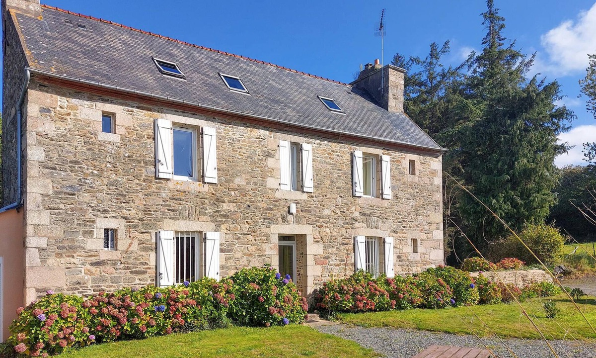 Minihy-Treguier House | 6 bedroom beautiful home in Tréguier