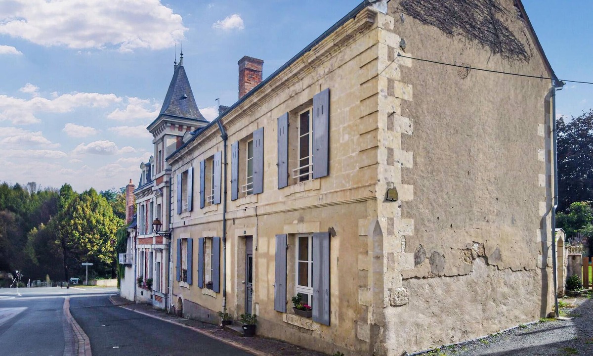 Courdemanche House | 8 bedroom gorgeous home in COURDEMANCHE