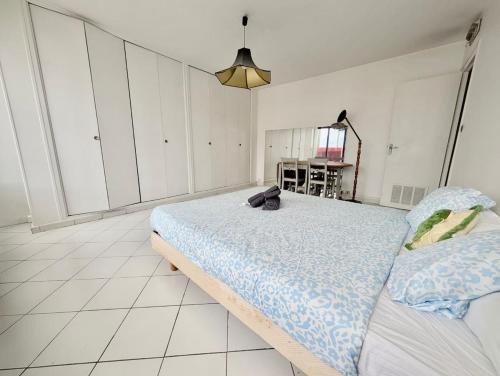 Quartier des Eaux-Claires Apartment | 80 m2 - 8th Floor with Free Parking - 5 guests
