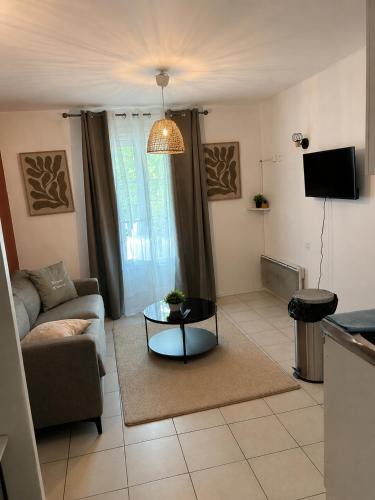 Bussy-Saint-Georges Apartment | À 5 min de Disneyland Paris Studio 2 Pers