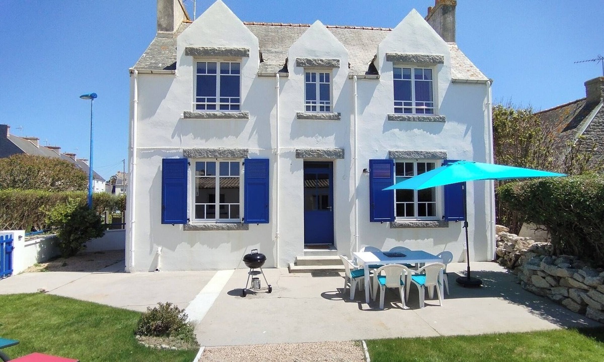 Saint-Guenole House | A 500m des Rochers de Saint-guénolé et Proche Plage de Pors Carn et la Torche