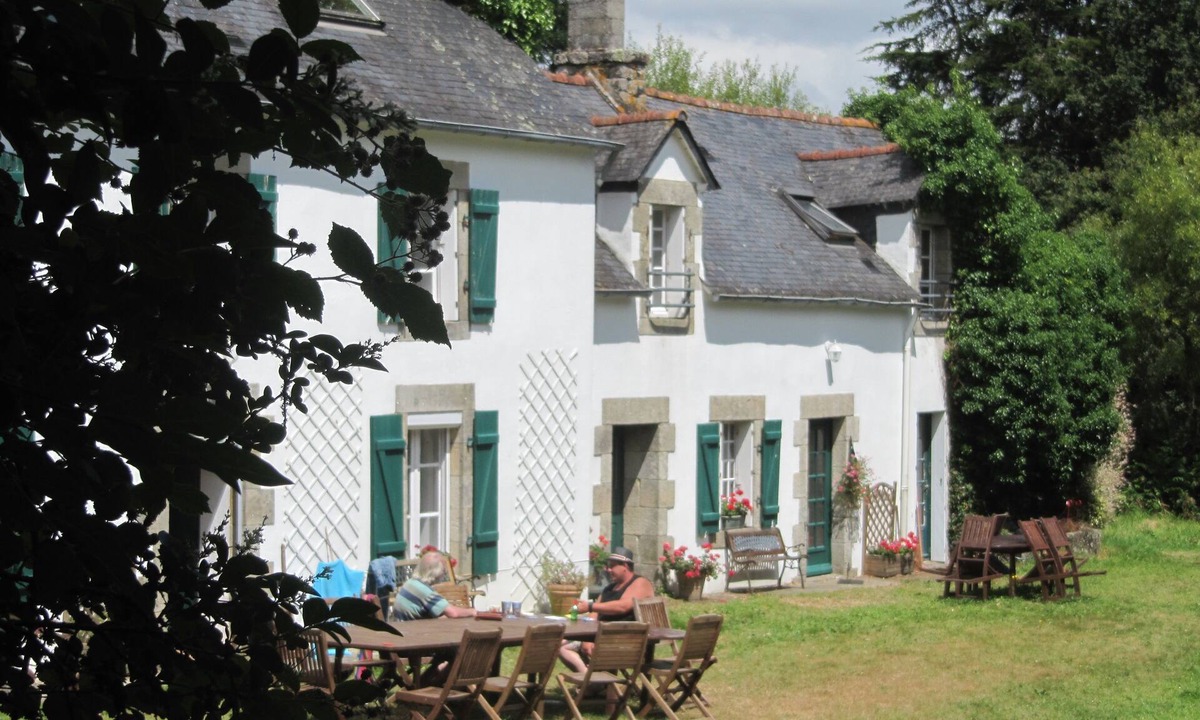 Leuhan House | A beautifully converted traditional Breton Farmhouse (The Farmhouse)