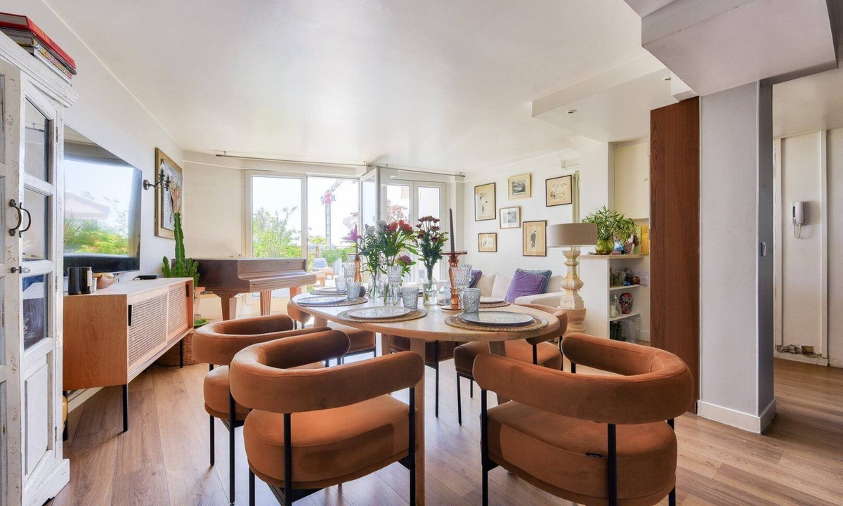 Neuilly-sur-Seine Apartment | A Hidden Gem on the Rooftops of Neuilly