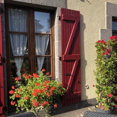 Manzat House | A l'Aube des Volcans