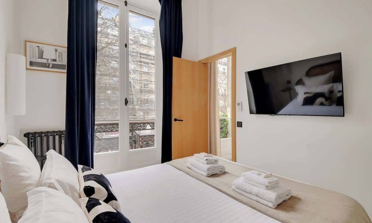 Vivienne Apartment | A Modern Stylish 1-BR Apartment in Opéra