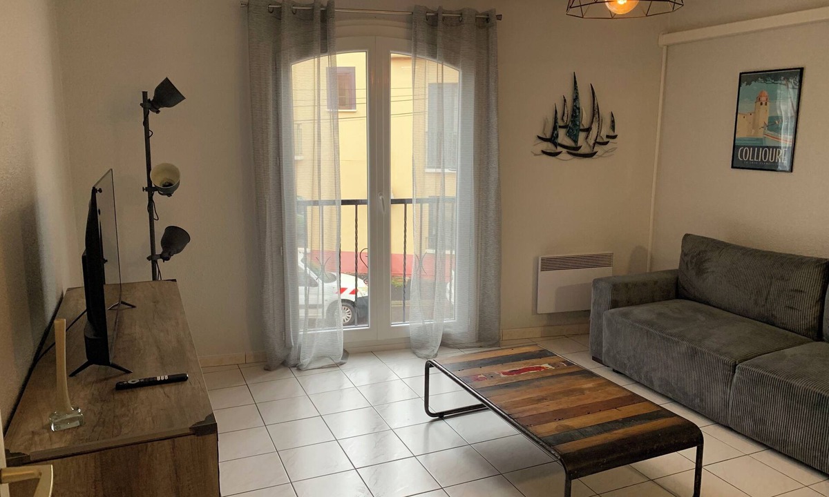 Saint-Andre Apartment | A Pleasant Getaway for Four Between the Sea and the Mountains