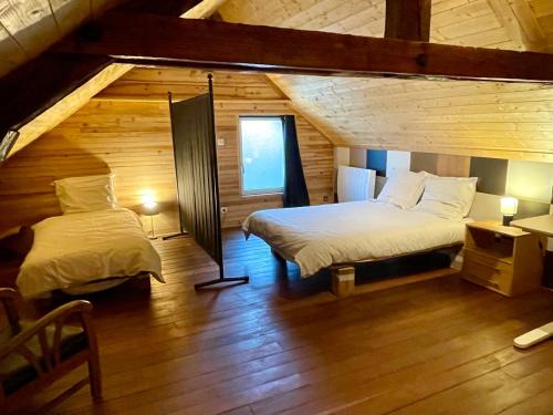 Imphy Apartment | A6 Parking Wifi 1 chambre 3 lits, 1 canapé lit 2 à 6 pers Clim Mobile Réduc à la semaine ou mois