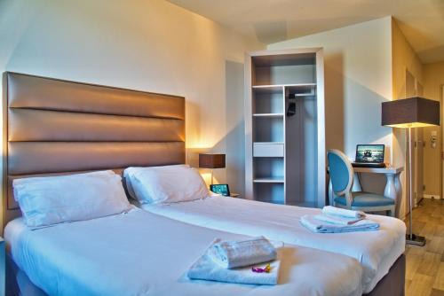 Lahonce Hotel | Adonis Hotel Bayonne