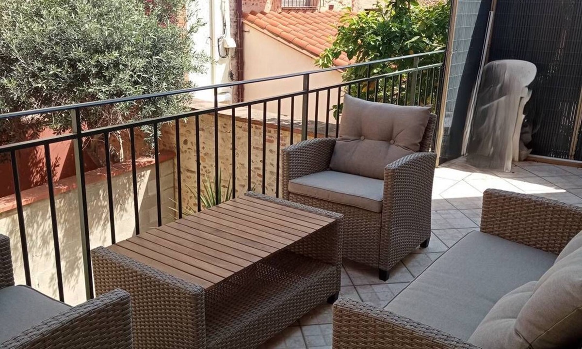 Le Chateau House | Air-conditioned village house with terrace in a peaceful setting 8 pax