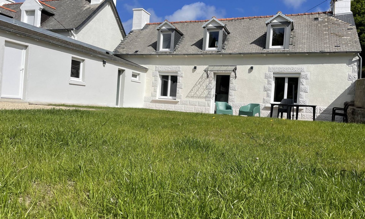Lezardrieux House | All inclusive bed linen, towels and wifi