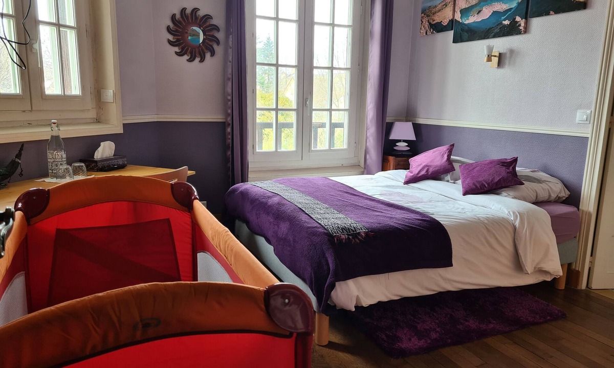 La Rochette House | Apakabar homestay, bed and breakfast indonesian atmosphere near Fontainebleau