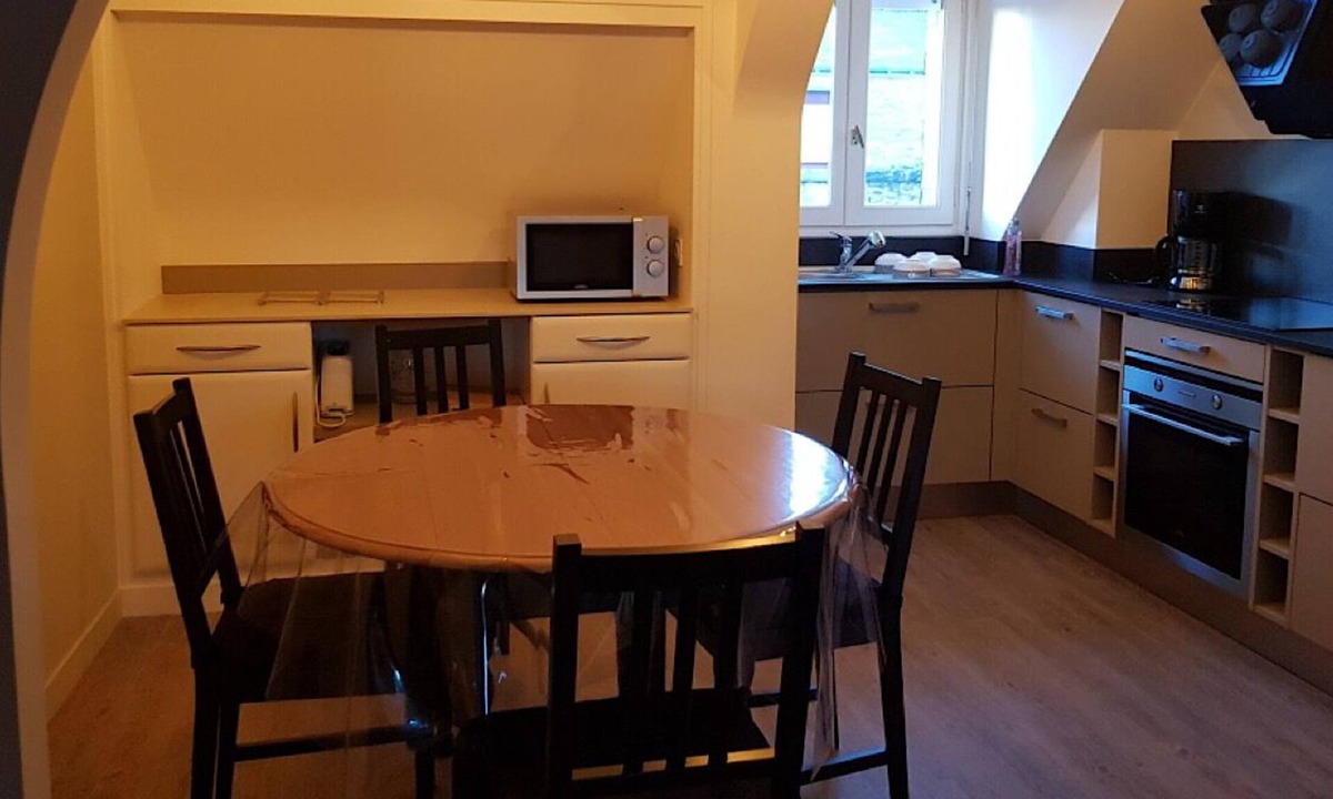 Brech Apartment | Apartment 20 minutes from the beaches