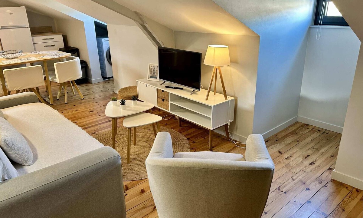 Chatel-Guyon Apartment | Apartment 6 people air-conditioned family type 2 bedrooms + sofa bed Puy de Dôme 301