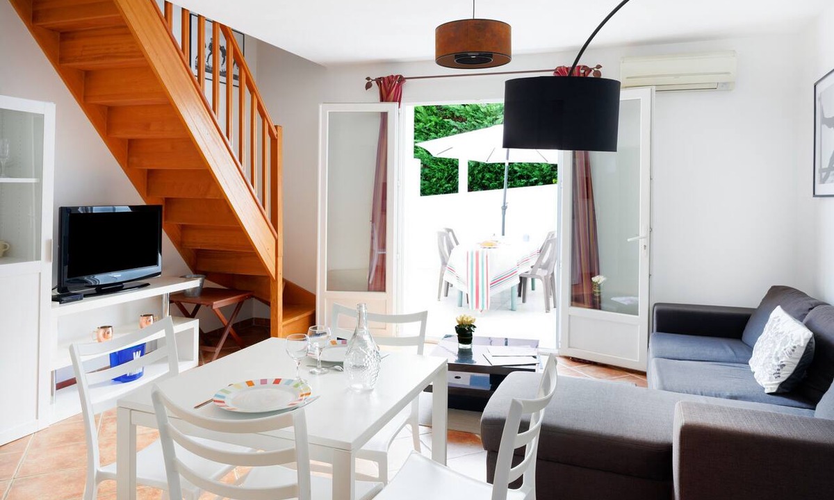 Ahetze Apartment | Apartment Au Pays Basque rated 2 stars 4 km from the beach with Terrace & Wi-Fi