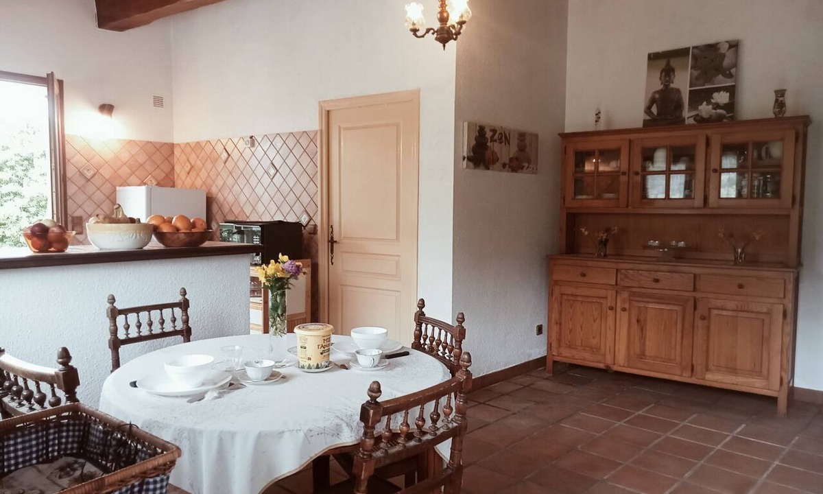 Bugarach Apartment | Apartment 'Gîte Gaia' with Mountain View, Private Terrace and Wi-Fi