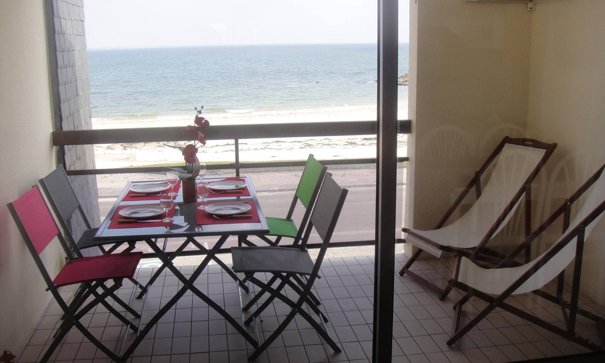 Quiberon Apartment | Apartment in quiet residence facing the beach with sea view
