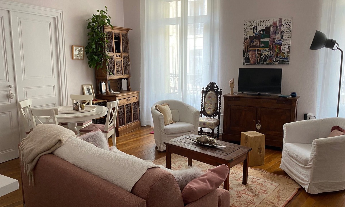 Le Puy-en-Velay Apartment | Apartment 'La Dame Du Puy - T3' with Balcony