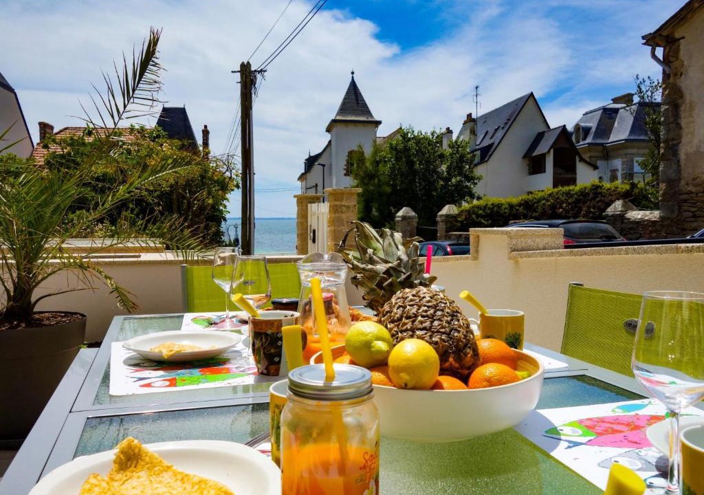 Quiberon Apartment | Apartment Les Terrasses de la Plage-1 by Interhome