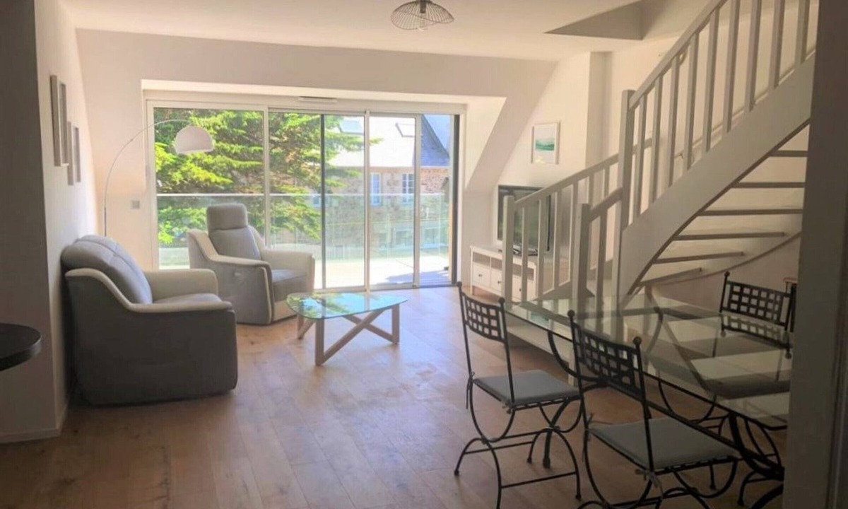 Perros-Guirec Apartment | Apartment Perros-Guirec, 3 bedrooms, 8 people
