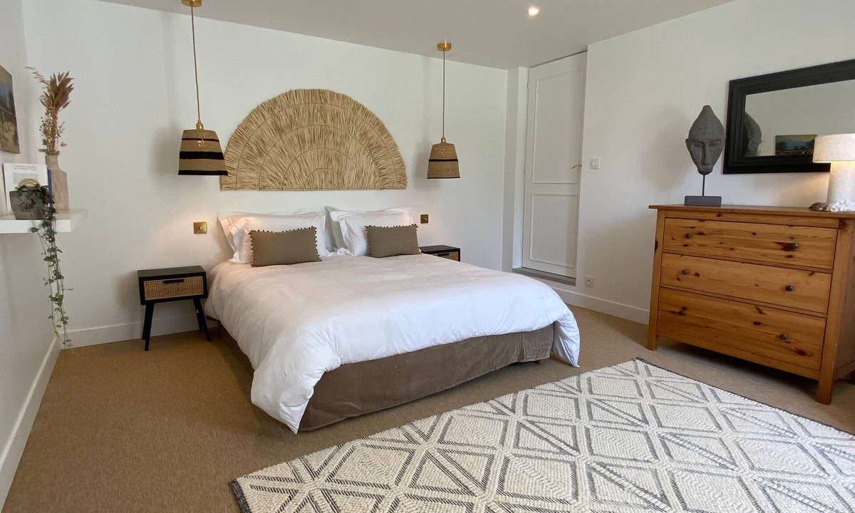 Clohars-Carnoet Apartment | Apartment 'Prat Bras - T1 Cocooning' with Shared Garden and Wi-Fi