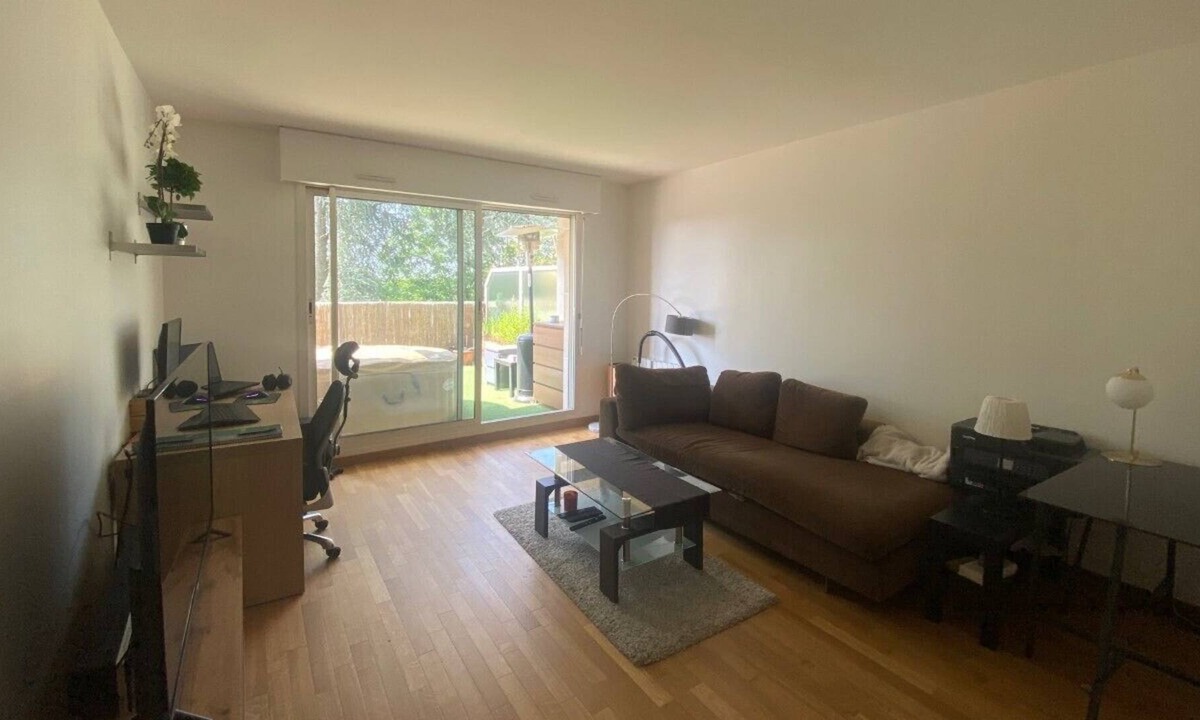 Beaute Baltard Apartment | Apartment with large south terrace, near Paris
