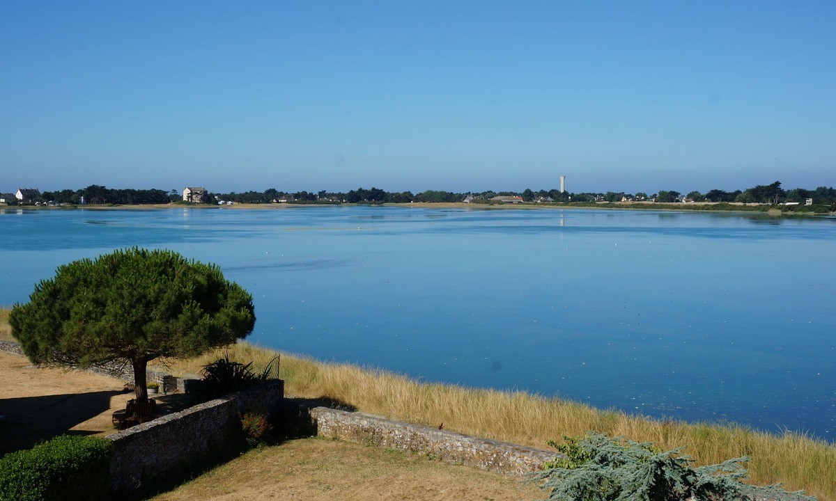 Portbail Apartment | Apartment with view of Portbail harbor in the Courlis house.