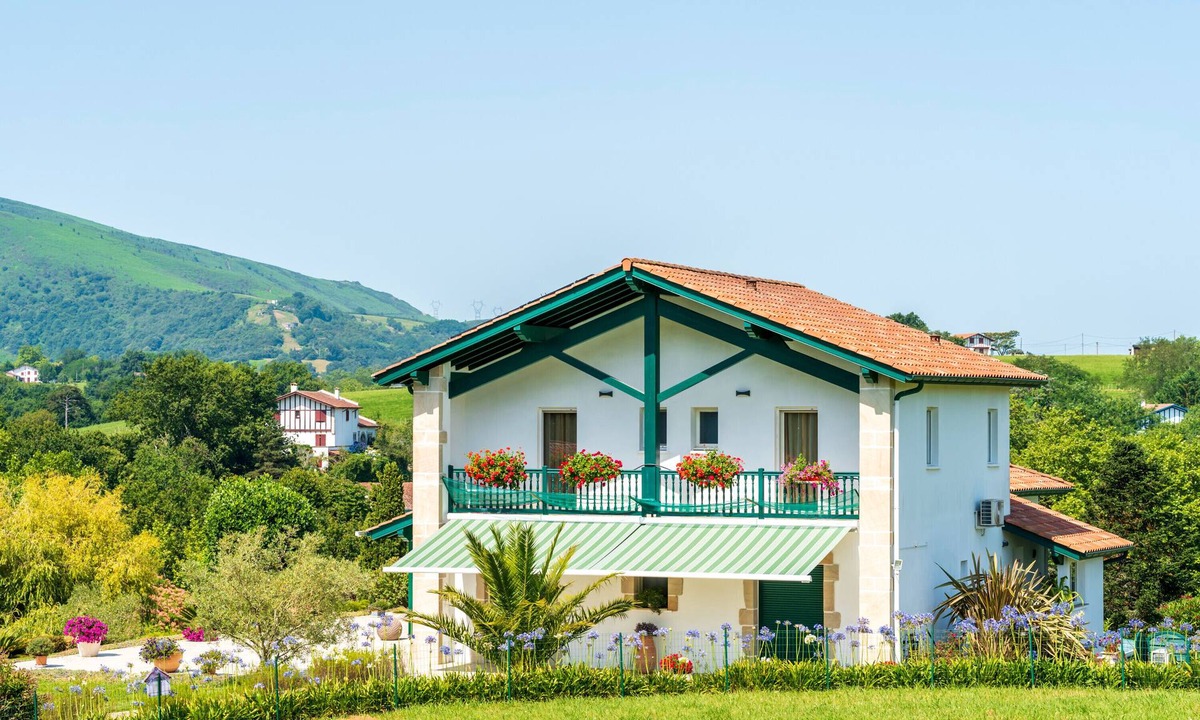 Urrugne Apartment | Apartment "Xokoa" with Mountain View, Private Terrace and Wi-Fi